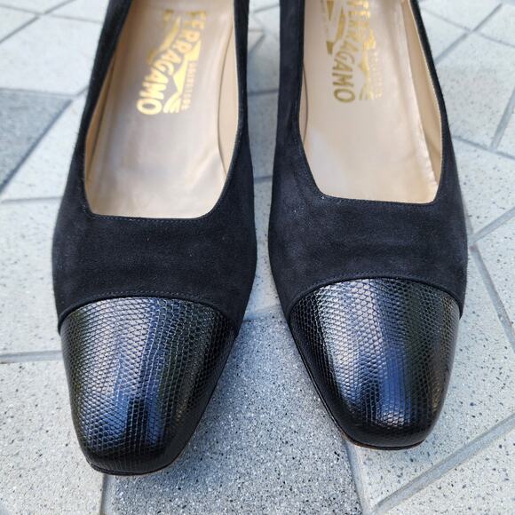 Salvatore Ferragamo Suede Cap Toe Pumps Heels 9.5 Vintage - Picture 4 of 10